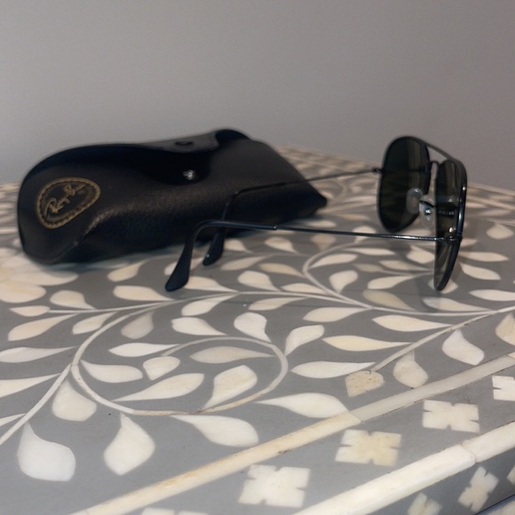 Ray Ban Black Aviator Polarized Sunglasses RB 3025 002/58 - Picture 5 of 6